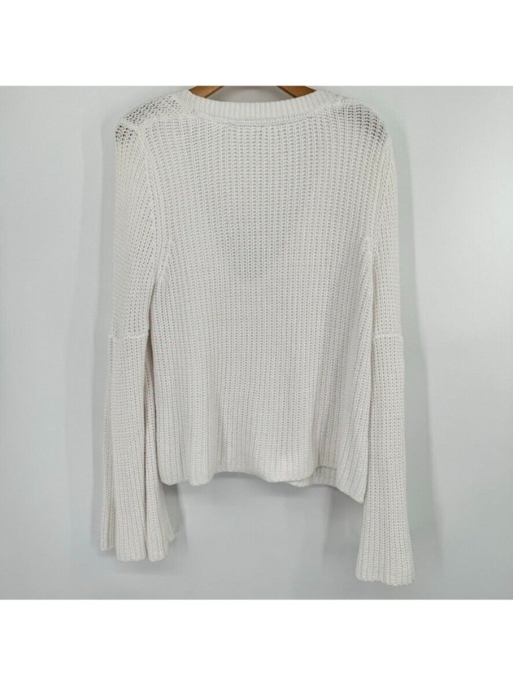 Free People White Cropped Sweater DAMSEL V Neck Knit flared sleeves size small - Picture 7 of 12